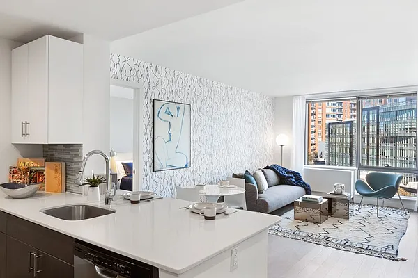 Rented by Greystar | media 2