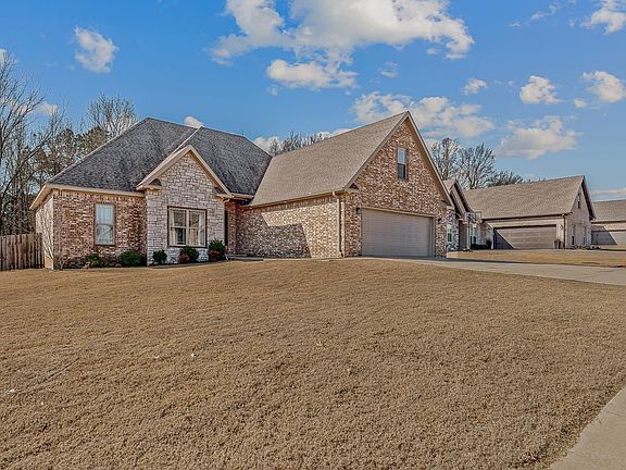 3rd image of 117 Samantha Dr