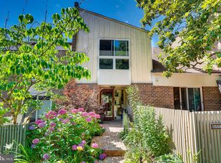 11558 Links Dr, Reston, VA 20190