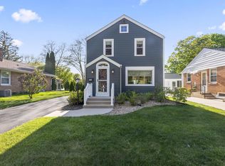 126 N Maple TERRACE, Oconomowoc, WI 53066