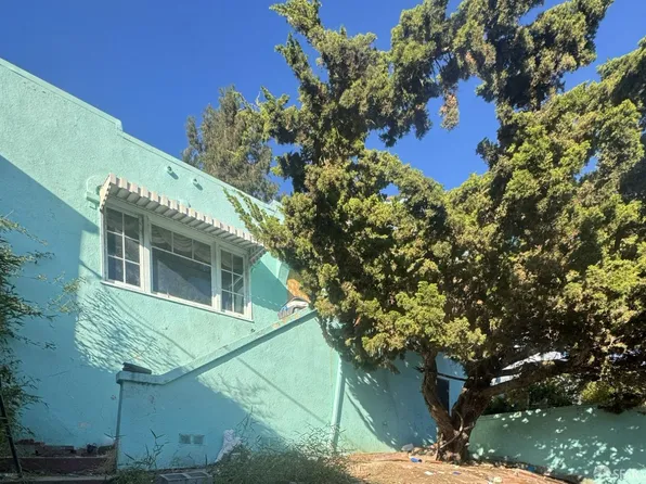 8336 Ney Ave, Oakland, CA 94605