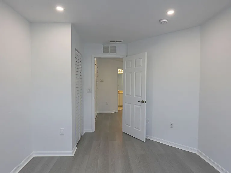 3629 Pine Oak Cir #102 — Photo 11