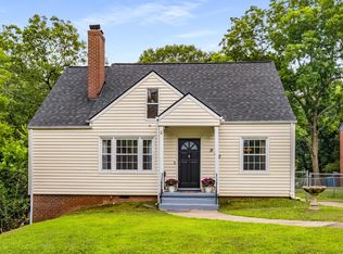952 Winburn Dr, East Pt, GA 30344