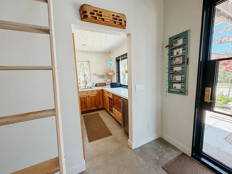 Somerset Cir — Photo 10