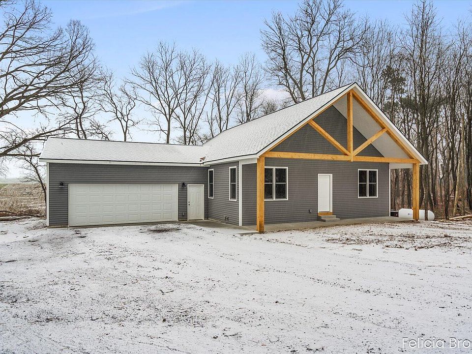 1st image of 2548 Daisy Ln