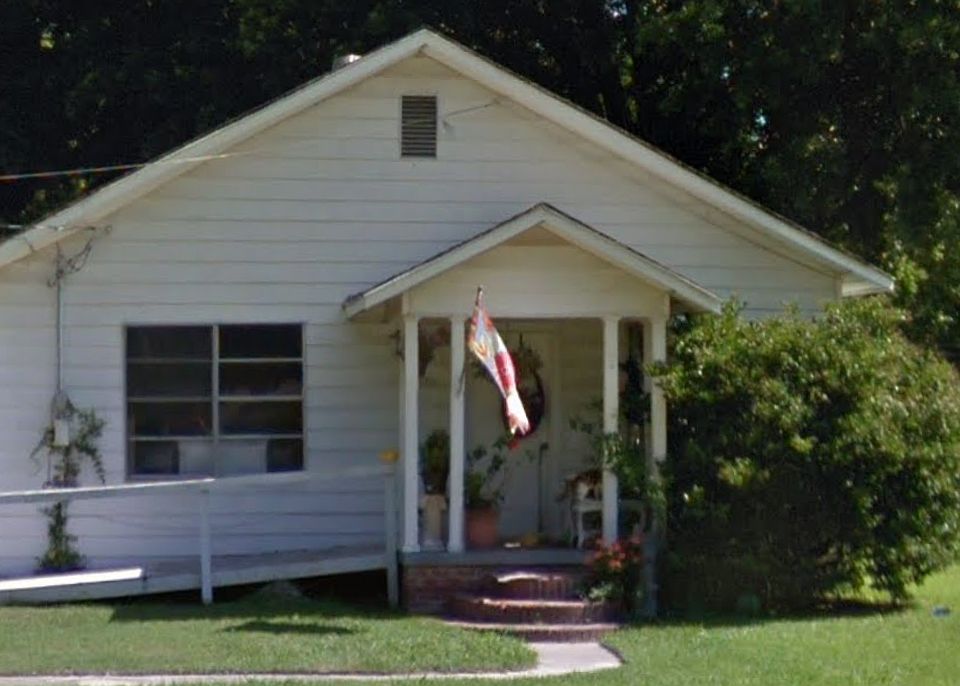 1st image of 602 W 8th St