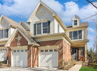 10 Red Tail Dr, Hawthorn Woods, IL 60047