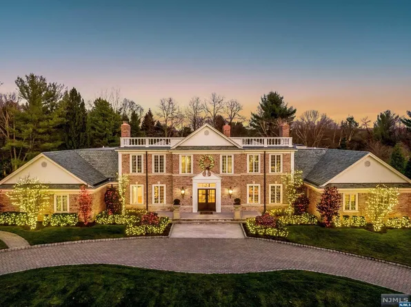 4 High Meadow Rd, Saddle River, NJ 07458