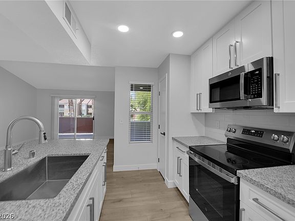 4th image of 8101 W Flamingo Rd Unit 2152