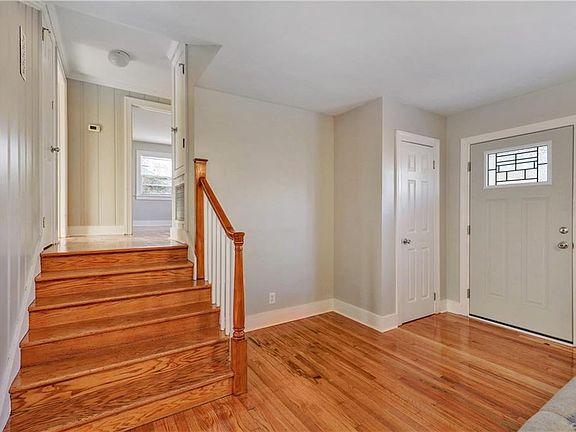 4th image of 7407 Dell Dr