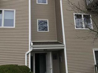 23 Presidential Dr, Englewood, NJ 07631
