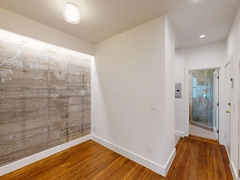 333 Hyde St #12 — Photo 11