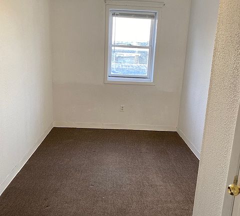 4th image of 1101 E Master St #1