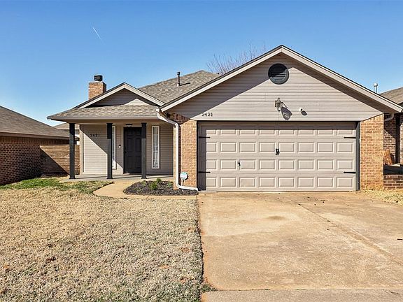 2nd image of 2421 Grapevine Dr
