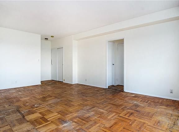 5th image of 3 Fordham Hill Oval APT 9H