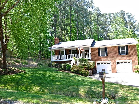 Street view with open front lawn