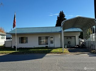 348 6th St NE, East Wenatchee, WA 98802