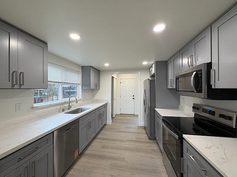 main floor - kitchen