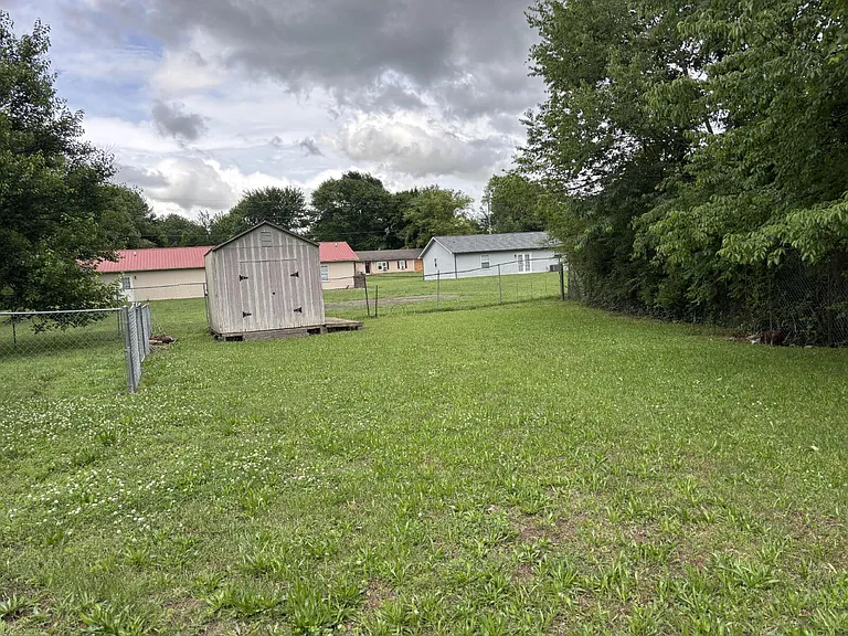 1140 Timothy Ave — Photo 2
