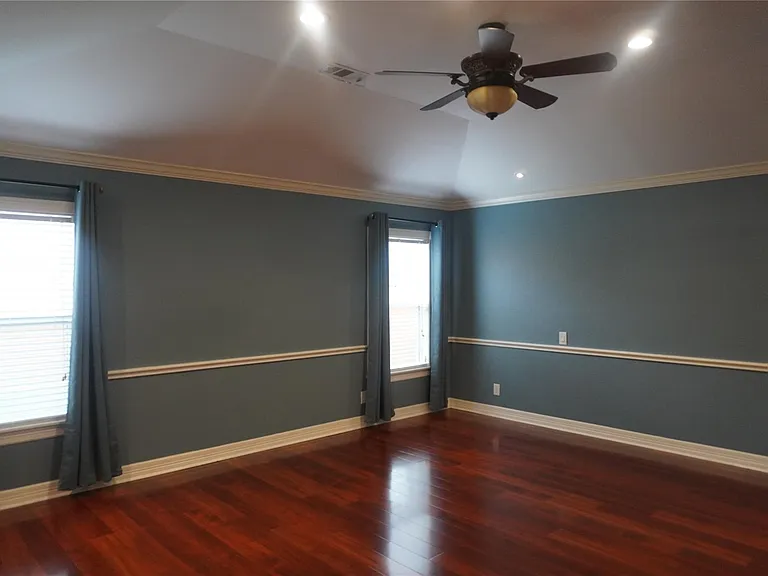 7506 Dearborn St — Photo 10