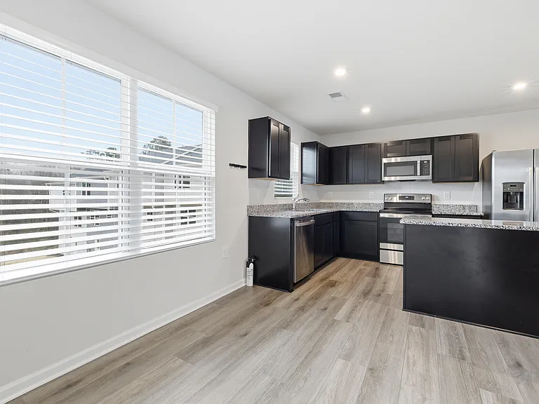 1104 Brimstone Way — Photo 14