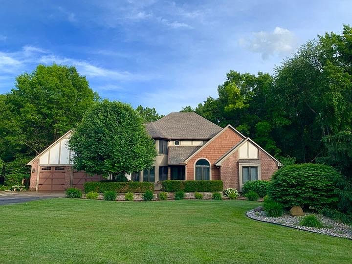 1st image of 9801 Nabozny Dr