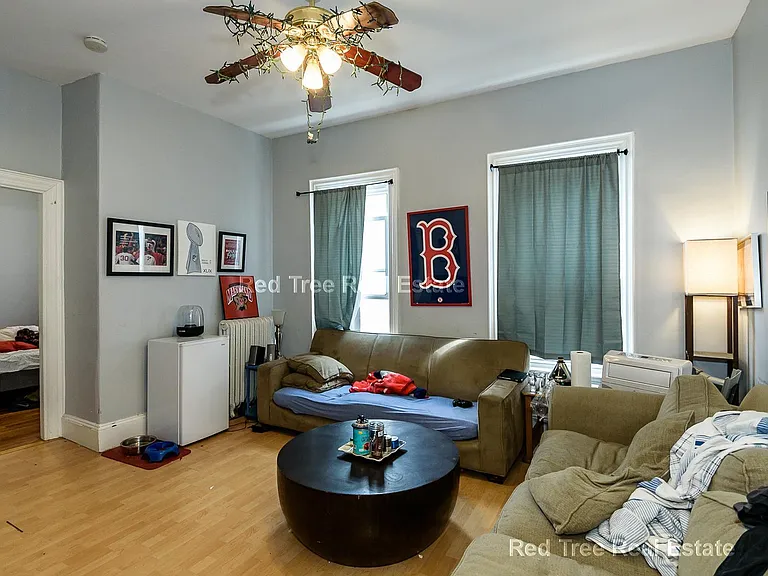 83 Surrey St #1 — Photo 2