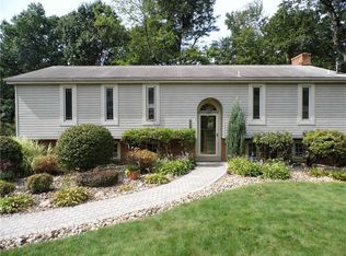 112 Essex Knoll Dr, Coraopolis, PA