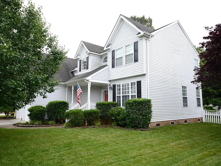 414 Sawyers Mill Xing — Photo 2