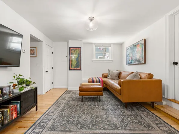 209 Bunker Hill St #1, Charlestown, MA 02129
