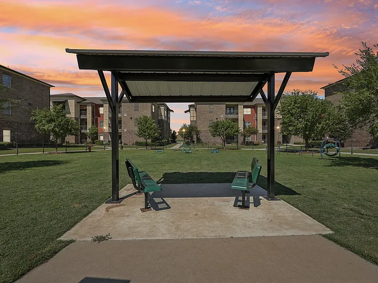 The Landing at Little Elm Apartments — Photo 42
