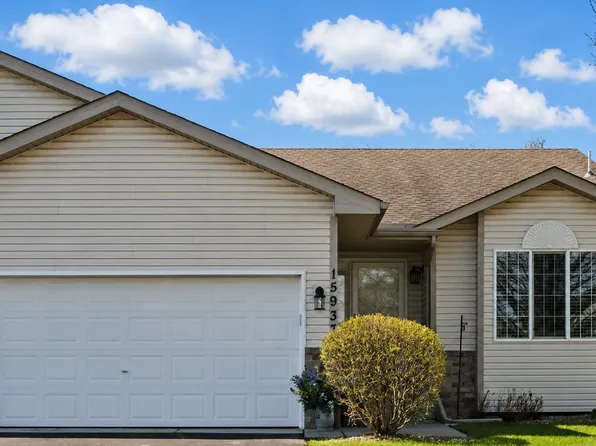 15933 Vale St NW, Andover, MN 55304