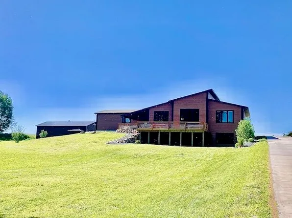 24903 182nd St, Spirit Lake, IA 51360