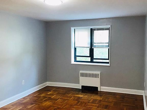 3rd image of 52 S Munn Ave #3H