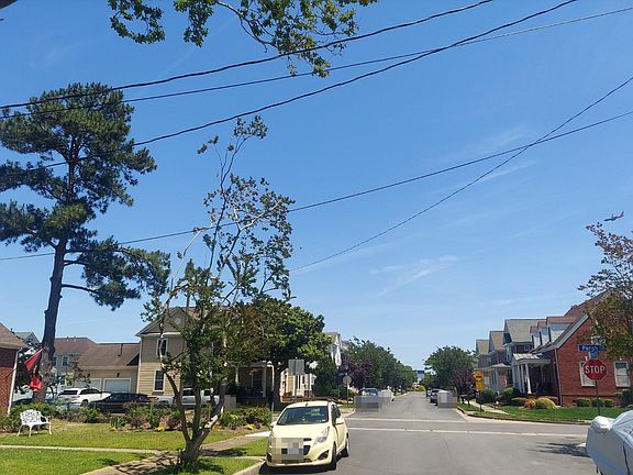 5th image of 2910 Beachmont Ave