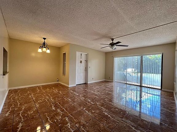 3rd image of 724 Sunny Pine Way APT E1