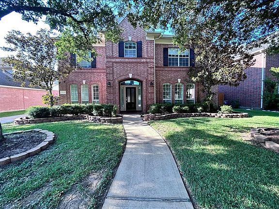 2nd image of 2615 Rosemary Ct