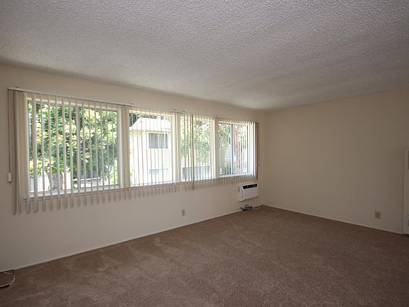 4th image of 245 W Colorado Blvd APT 18B