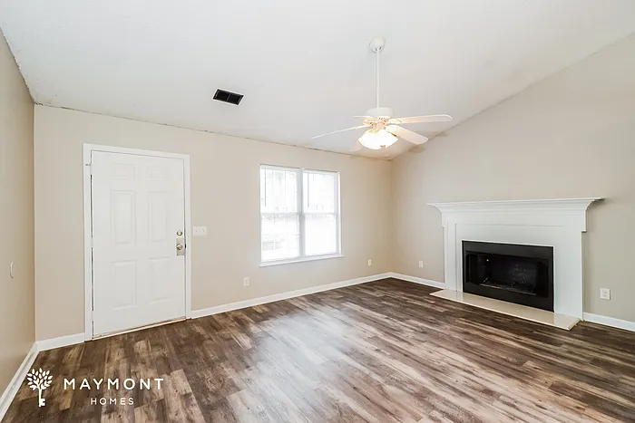 709 Rockhaven Dr — Photo 4