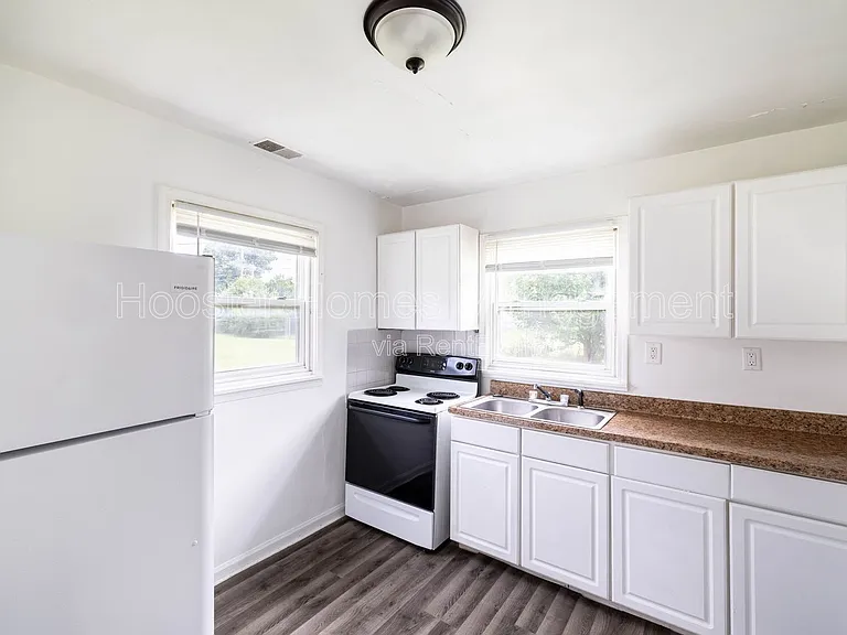 6119 Nimitz Dr — Photo 5
