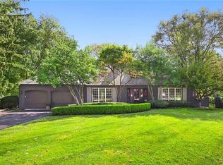6029 Windsor Dr, Fairway, KS 66205