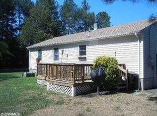 7615 Pine Ln, Amelia Court House, VA 23002