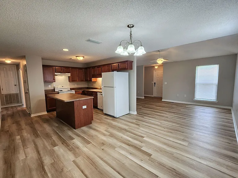 1732 Abbey Loop — Photo 12