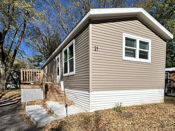 21 Perimeter Dr, Sartell, MN 56377