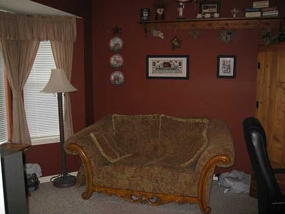 Study with bay window