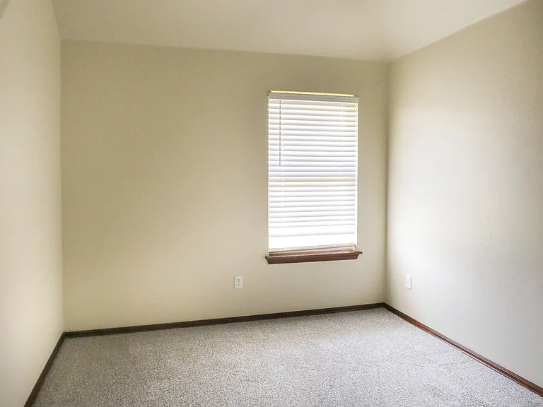 3004 NW 191st St — Photo 27