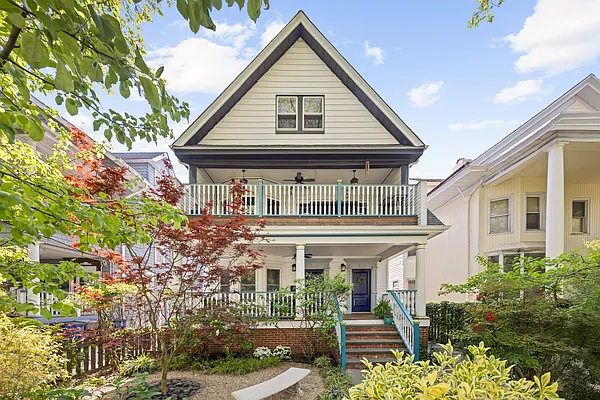 Sold by Compass | media 1