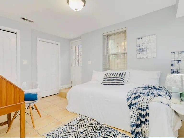 37 T St NW #2 — Photo 7