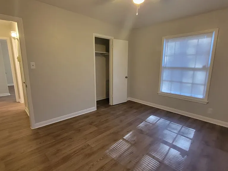 3910 Baldwin St — Photo 9