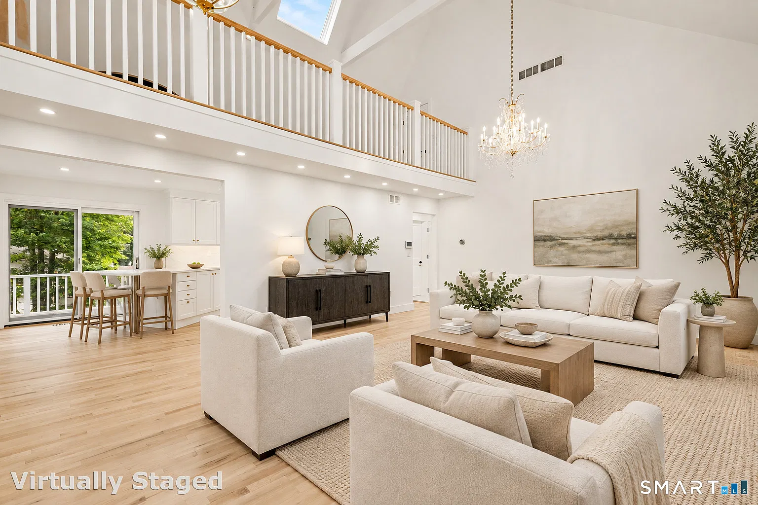 5 bed, 4.0 bath, 4577 sqft, $9,500 — Photo 3